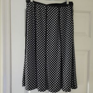 Black and White Stretchy Skirt